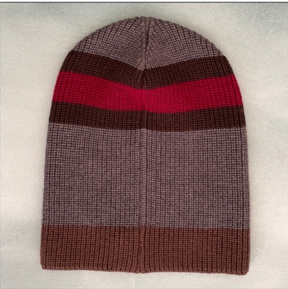 Authentic Gucci Wool Knit Beanie Hat - Picture 2 of 7
